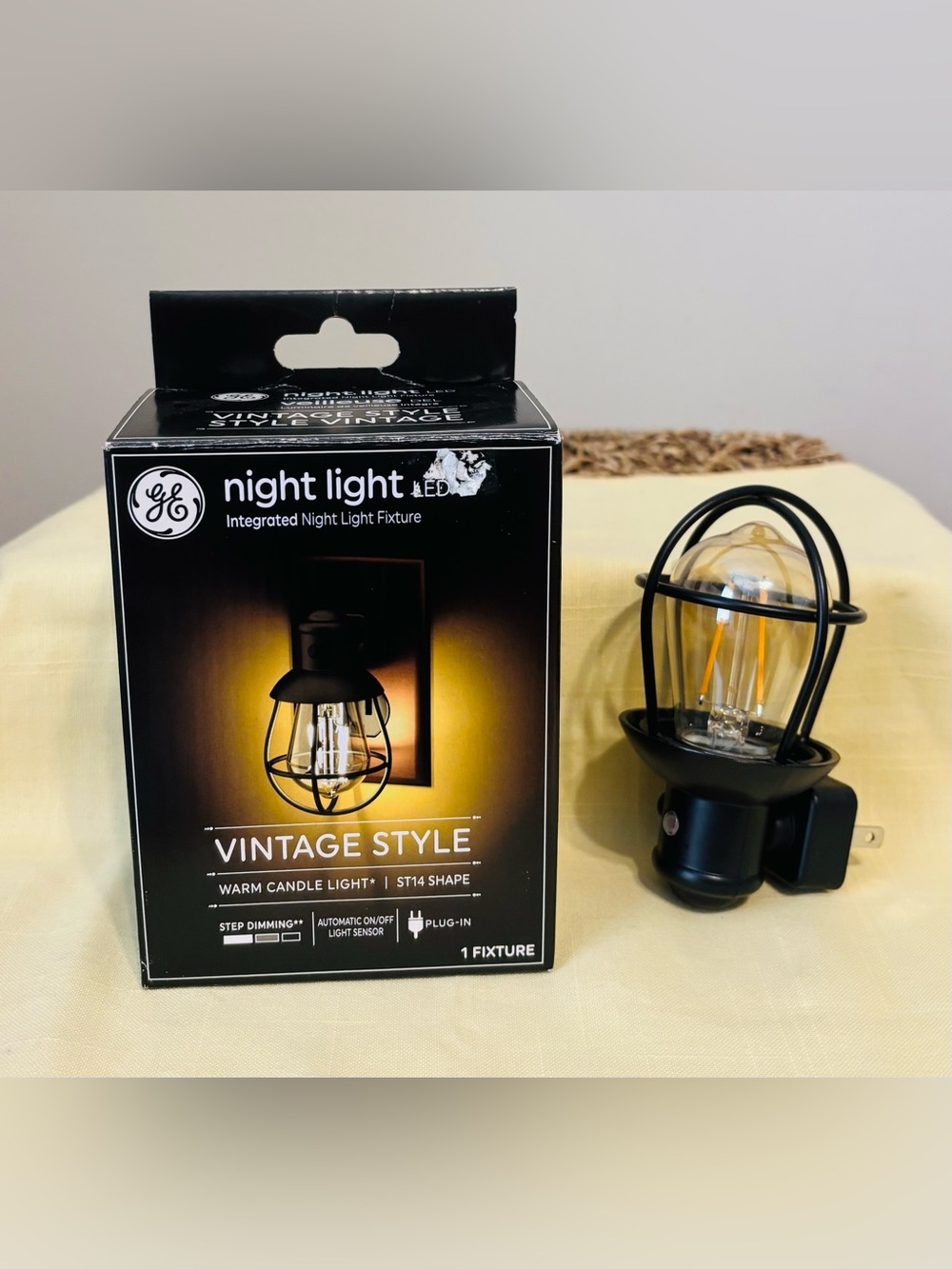 GE Night Light Fixture Vintage Style Warm Candle Light Dimming Plug-In NEW Works
